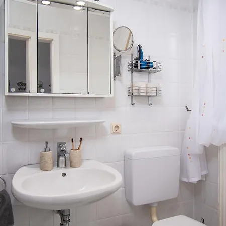 Krebs By Interhome بيت للعطل نورديش